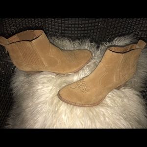 Dolce vita boots